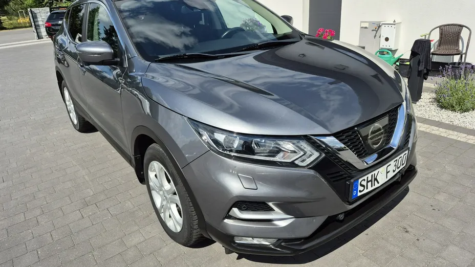 NISSAN Qashqai -