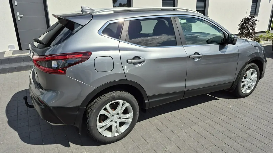 NISSAN Qashqai -
