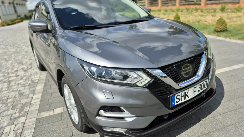 NISSAN Qashqai -