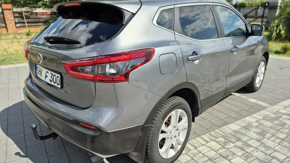 NISSAN Qashqai -