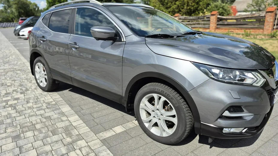 NISSAN Qashqai -
