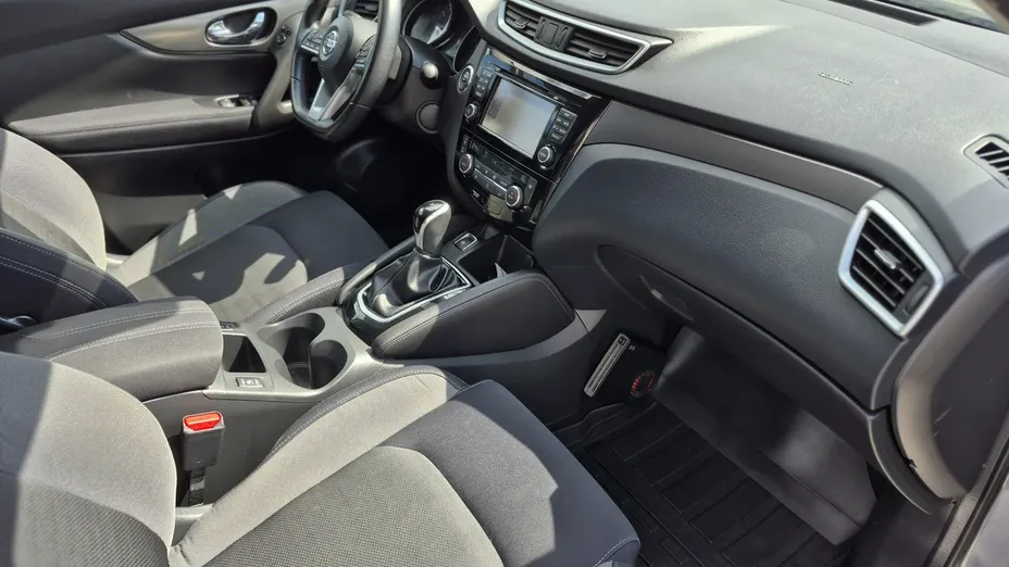 NISSAN Qashqai -