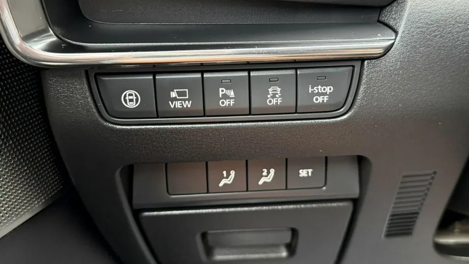 MAZDA 3 -