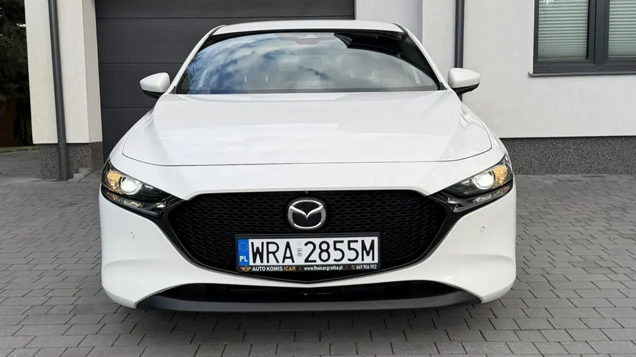 MAZDA 3 -