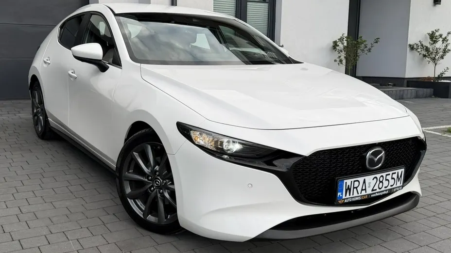MAZDA 3 -