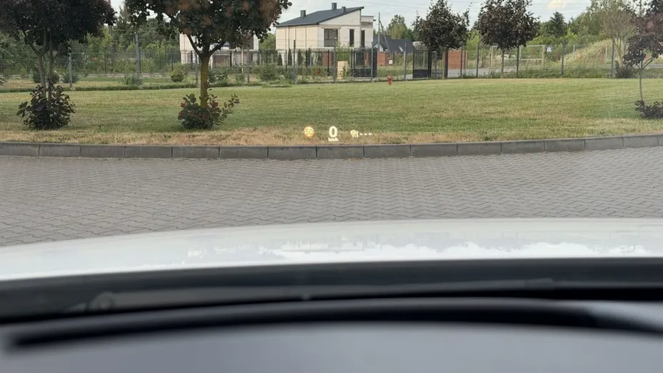 MAZDA 3 -