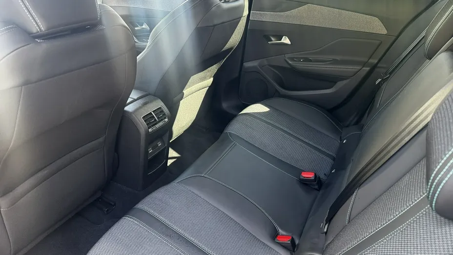 PEUGEOT 308 -