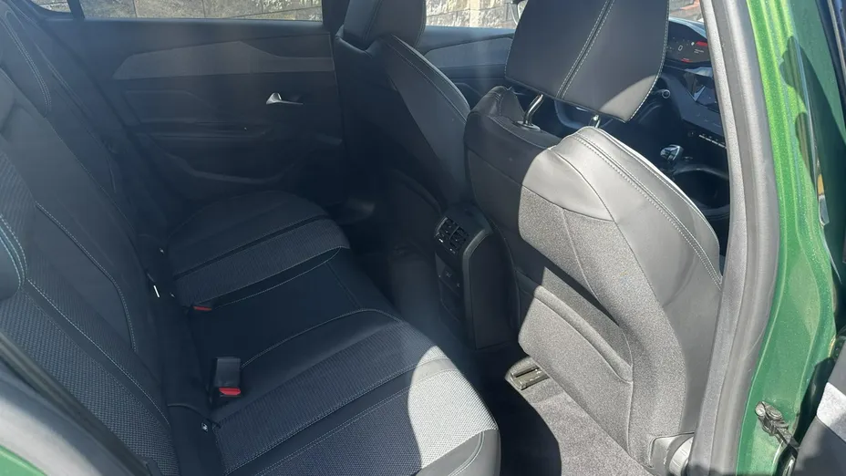 PEUGEOT 308 -