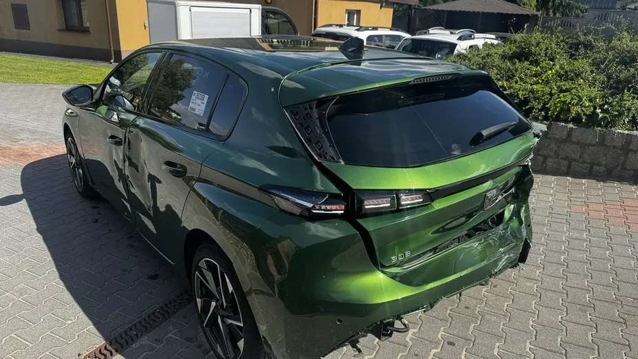 PEUGEOT 308 -