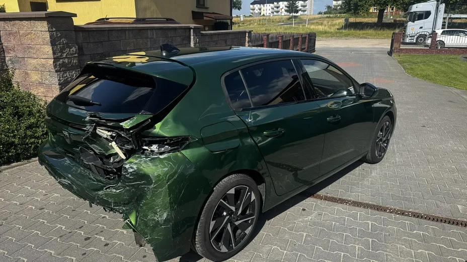 PEUGEOT 308 -