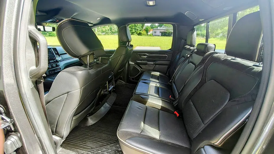 RAM 1500 -