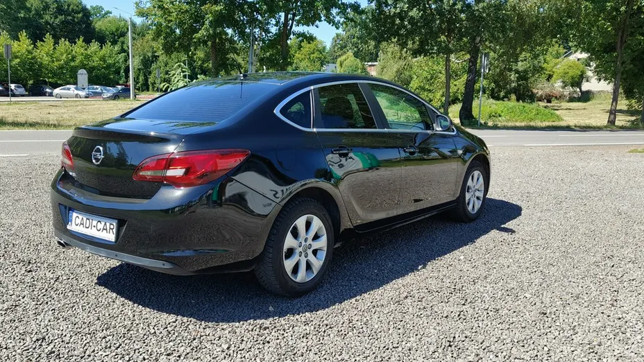 OPEL Astra -