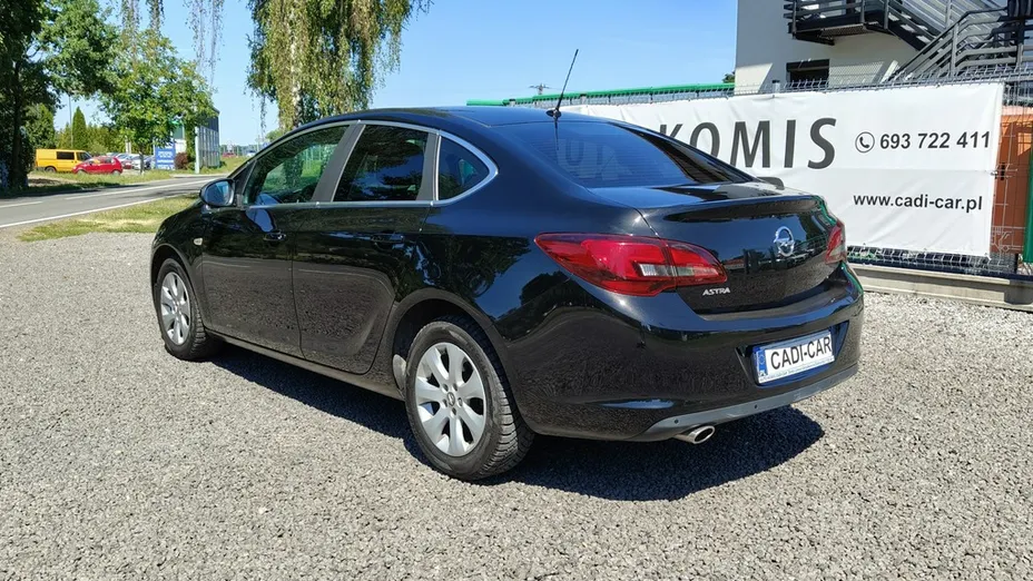 OPEL Astra -