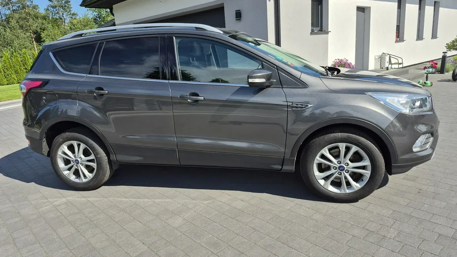 FORD Kuga -