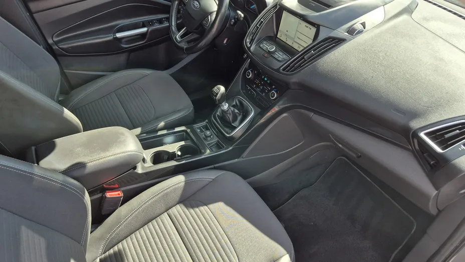 FORD Kuga -