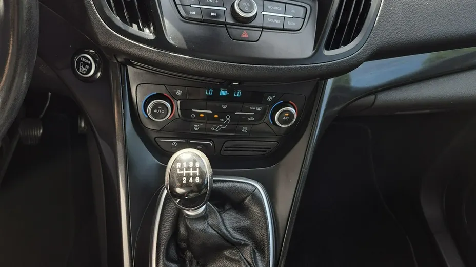 FORD Kuga -