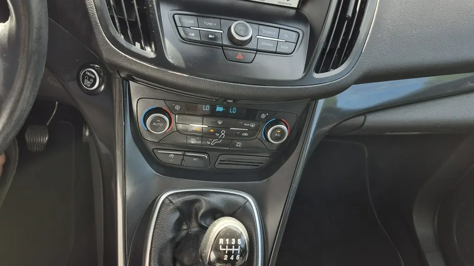FORD Kuga -