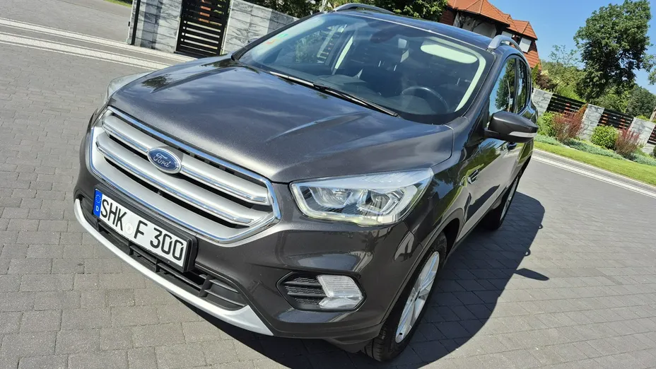 FORD Kuga -