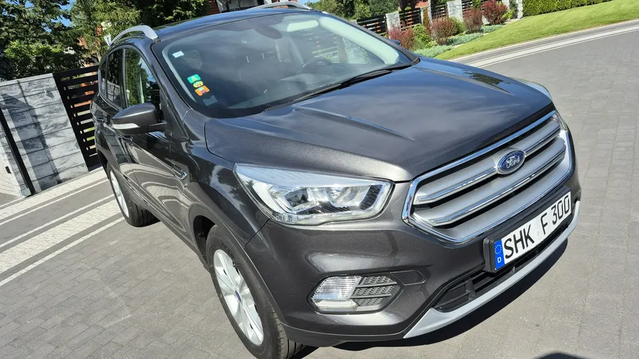 FORD Kuga -