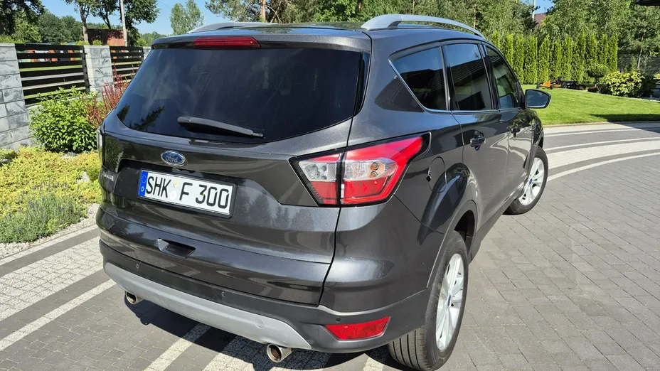 FORD Kuga -