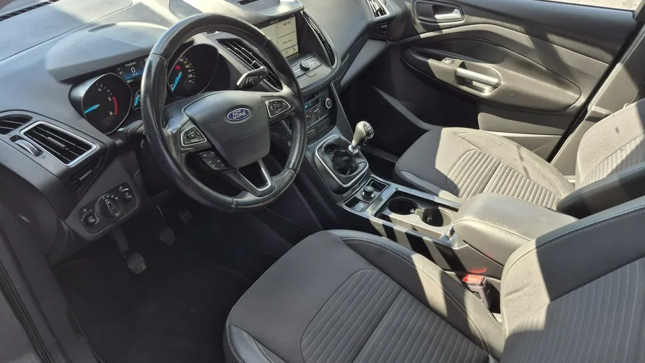FORD Kuga -