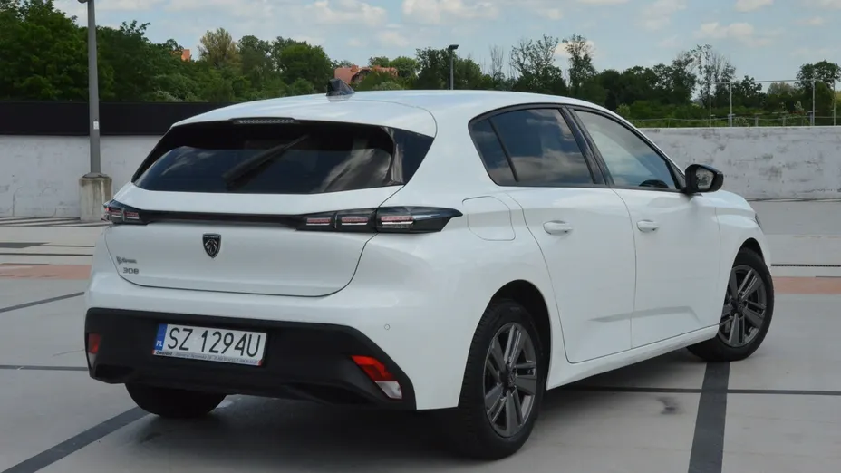 PEUGEOT 308 -
