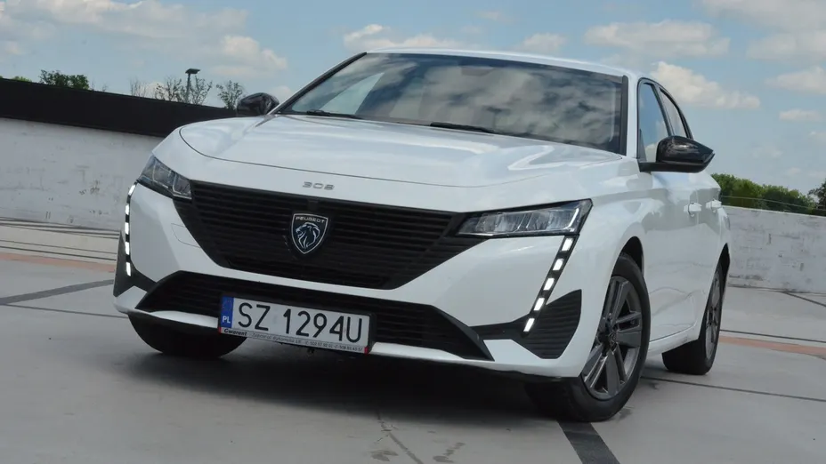 PEUGEOT 308 -