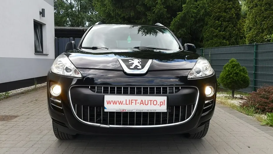 PEUGEOT 4007 -