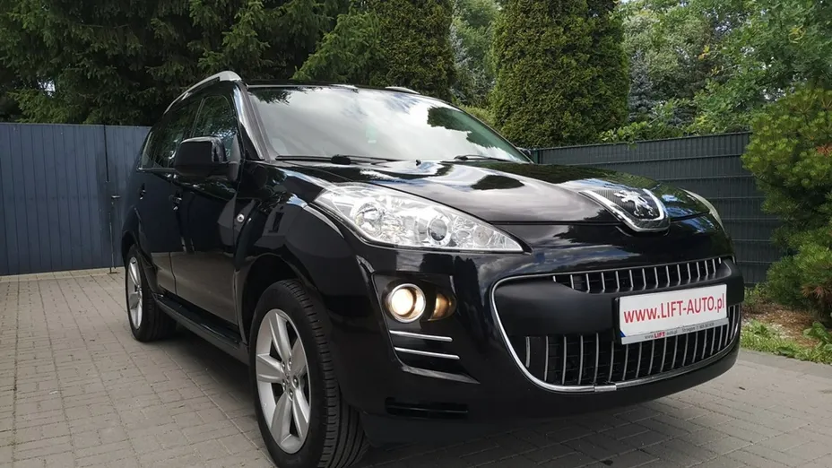 PEUGEOT 4007 -