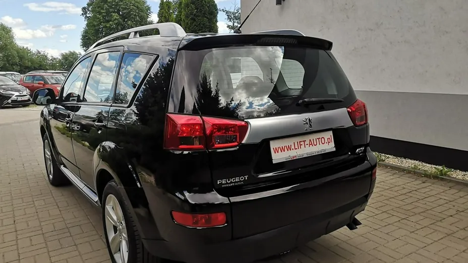 PEUGEOT 4007 -