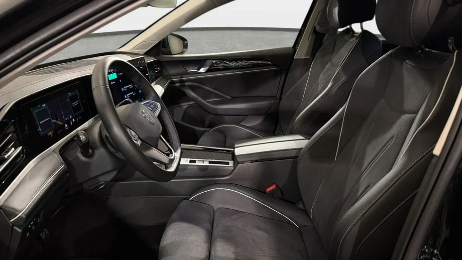 VOLKSWAGEN Passat -