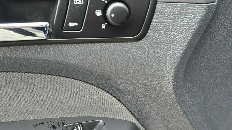 VOLKSWAGEN Touran -