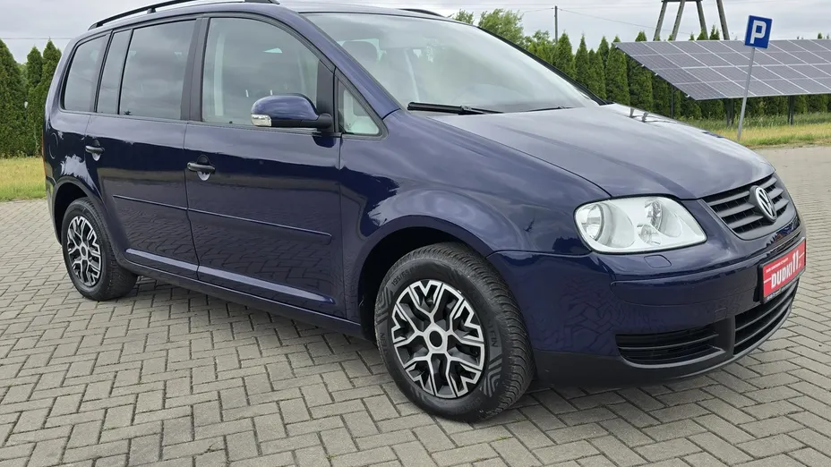 VOLKSWAGEN Touran -