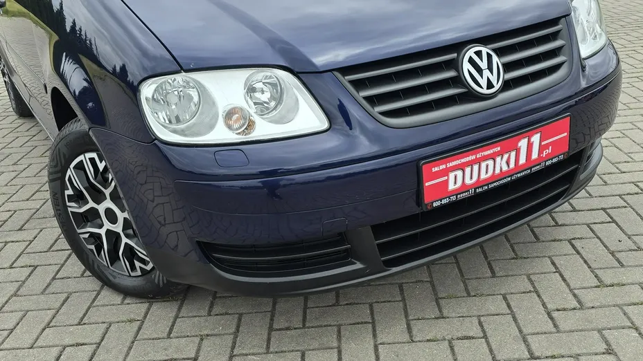VOLKSWAGEN Touran -
