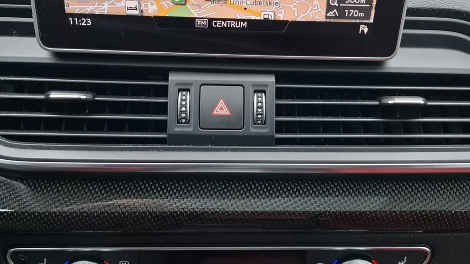 AUDI SQ5 -