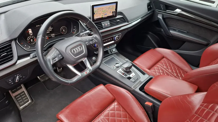 AUDI SQ5 -