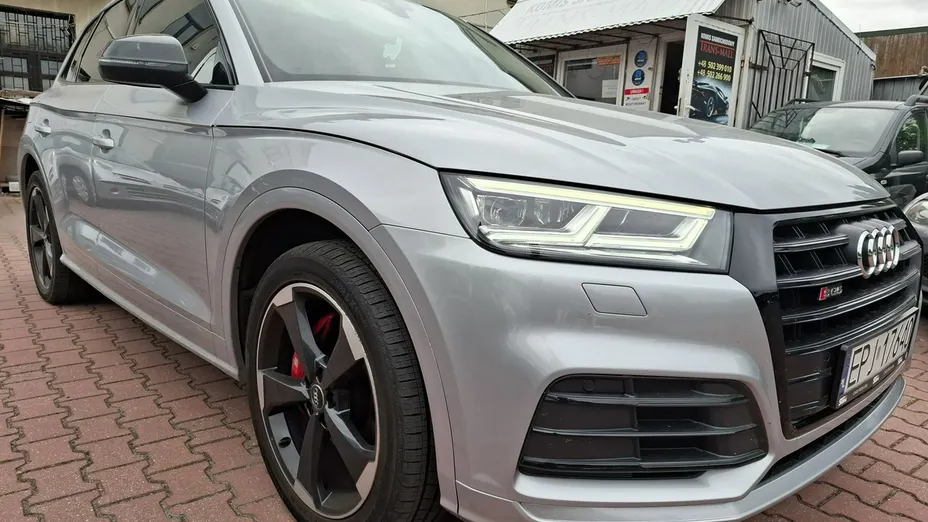 AUDI SQ5 -