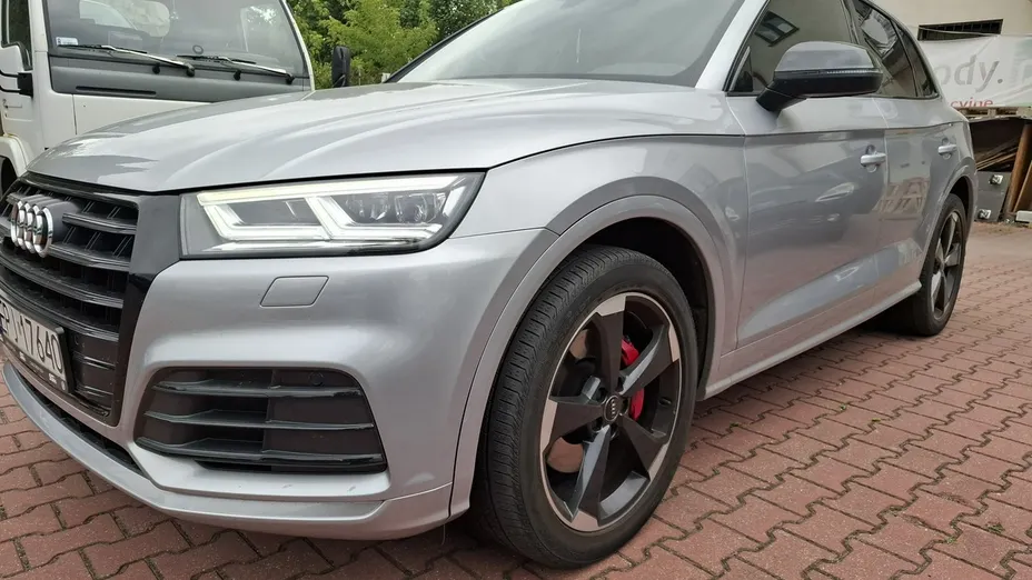 AUDI SQ5 -