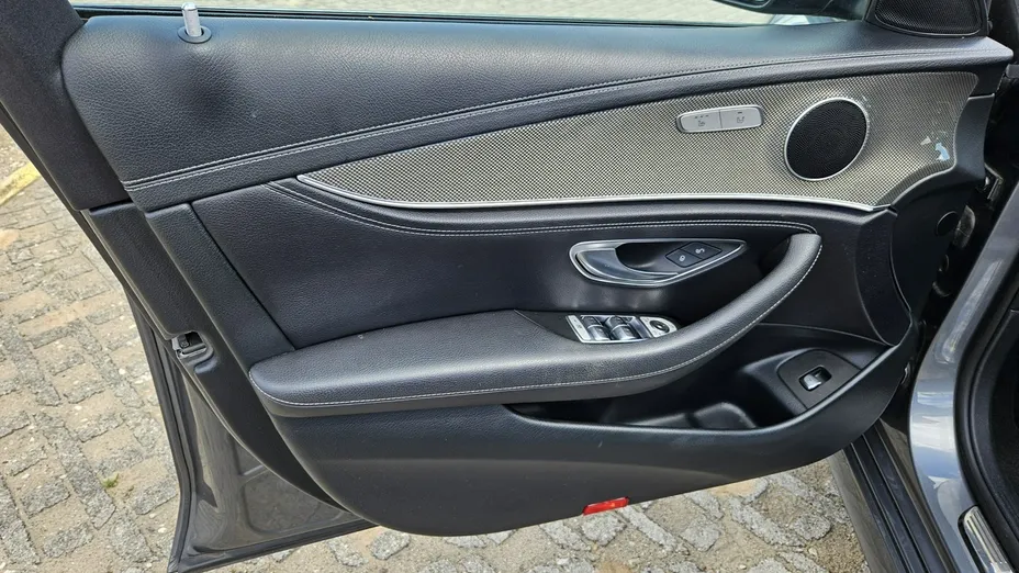 MERCEDES-BENZ E Klasa -