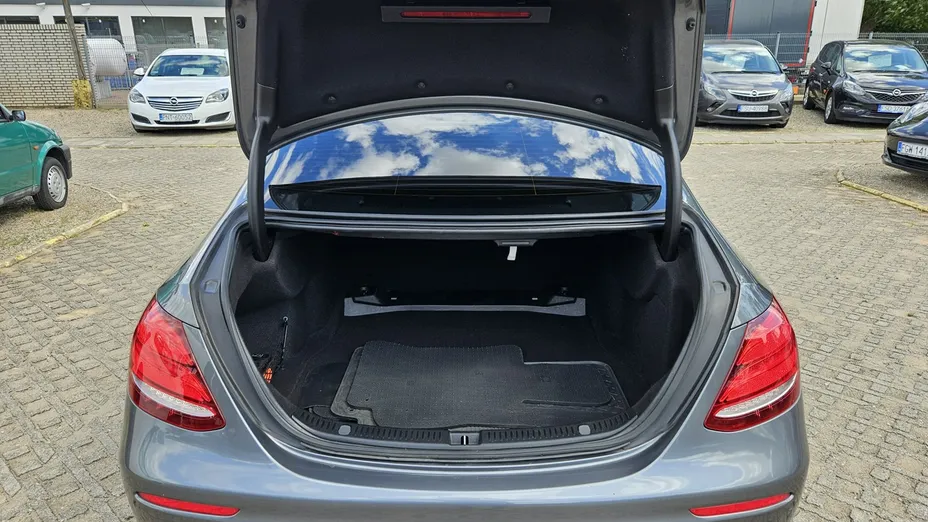 MERCEDES-BENZ E Klasa -