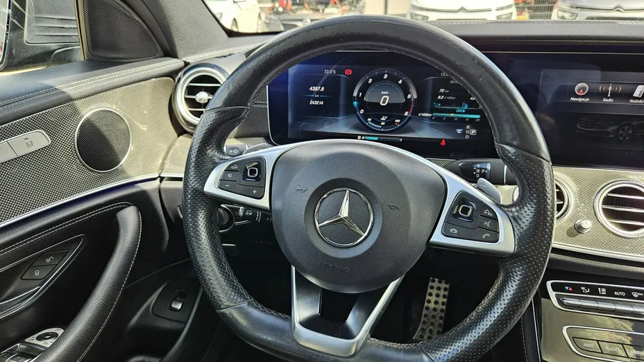 MERCEDES-BENZ E Klasa -