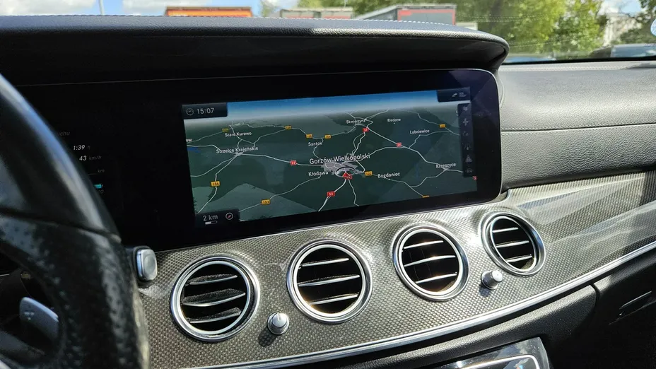 MERCEDES-BENZ E Klasa -