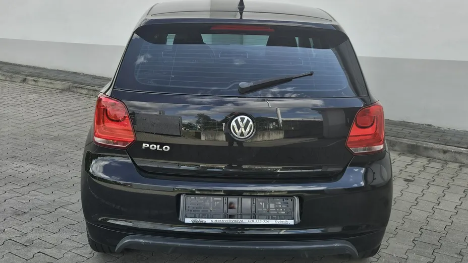 VOLKSWAGEN Polo -