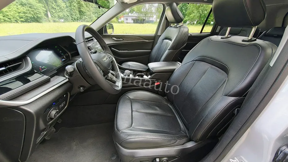 JEEP Grand Cherokee -