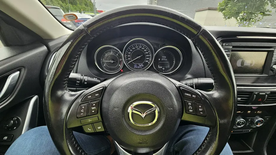 MAZDA 6 -