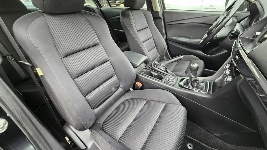 MAZDA 6 -