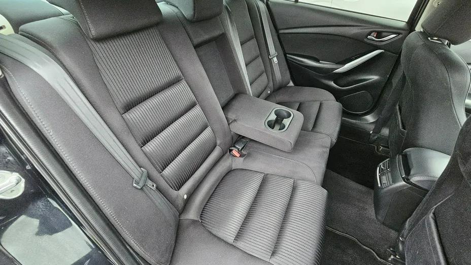 MAZDA 6 -