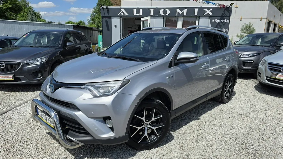 TOYOTA RAV4 -