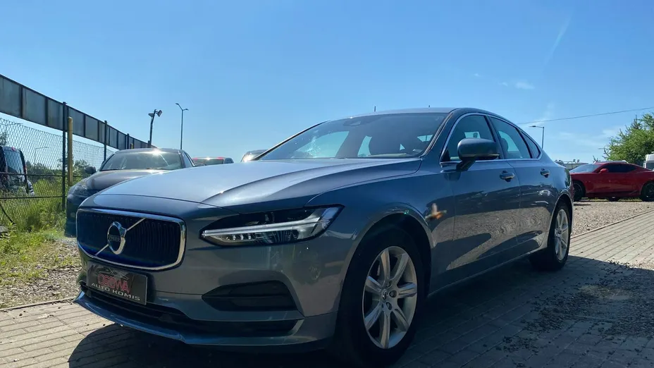VOLVO S90 -