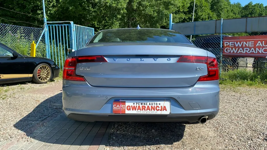 VOLVO S90 -